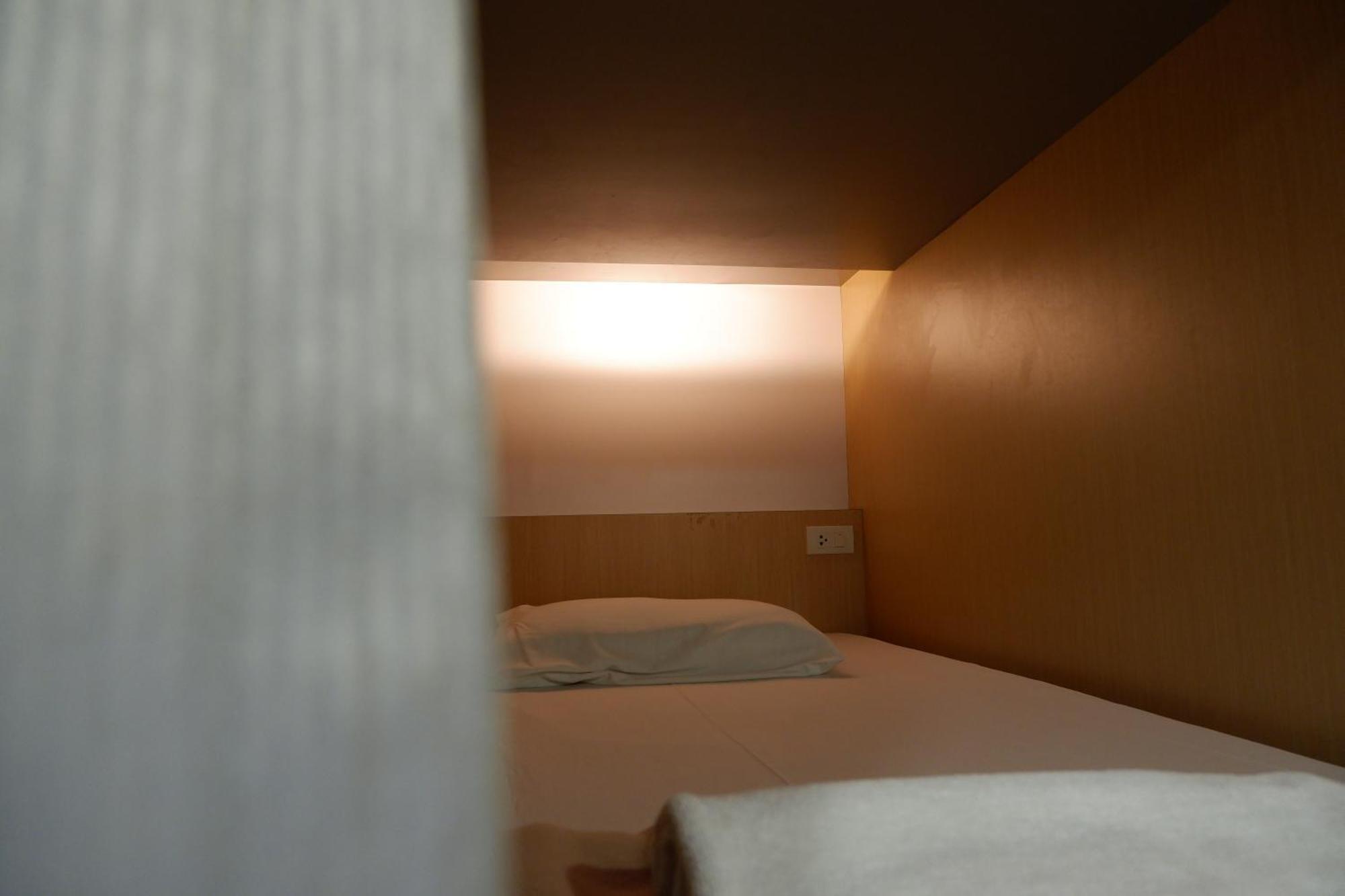 18 Coins Budget Hotel Pattaya Pokoj fotografie