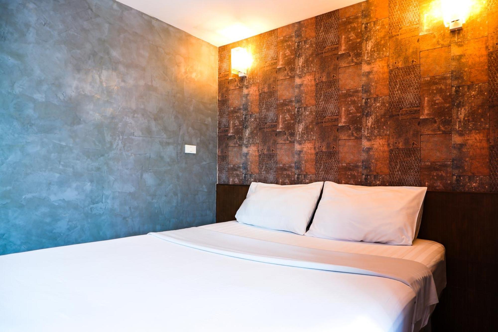 18 Coins Budget Hotel Pattaya Pokoj fotografie