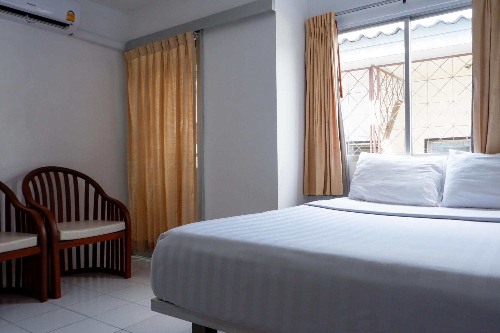 18 Coins Budget Hotel Pattaya Pokoj fotografie
