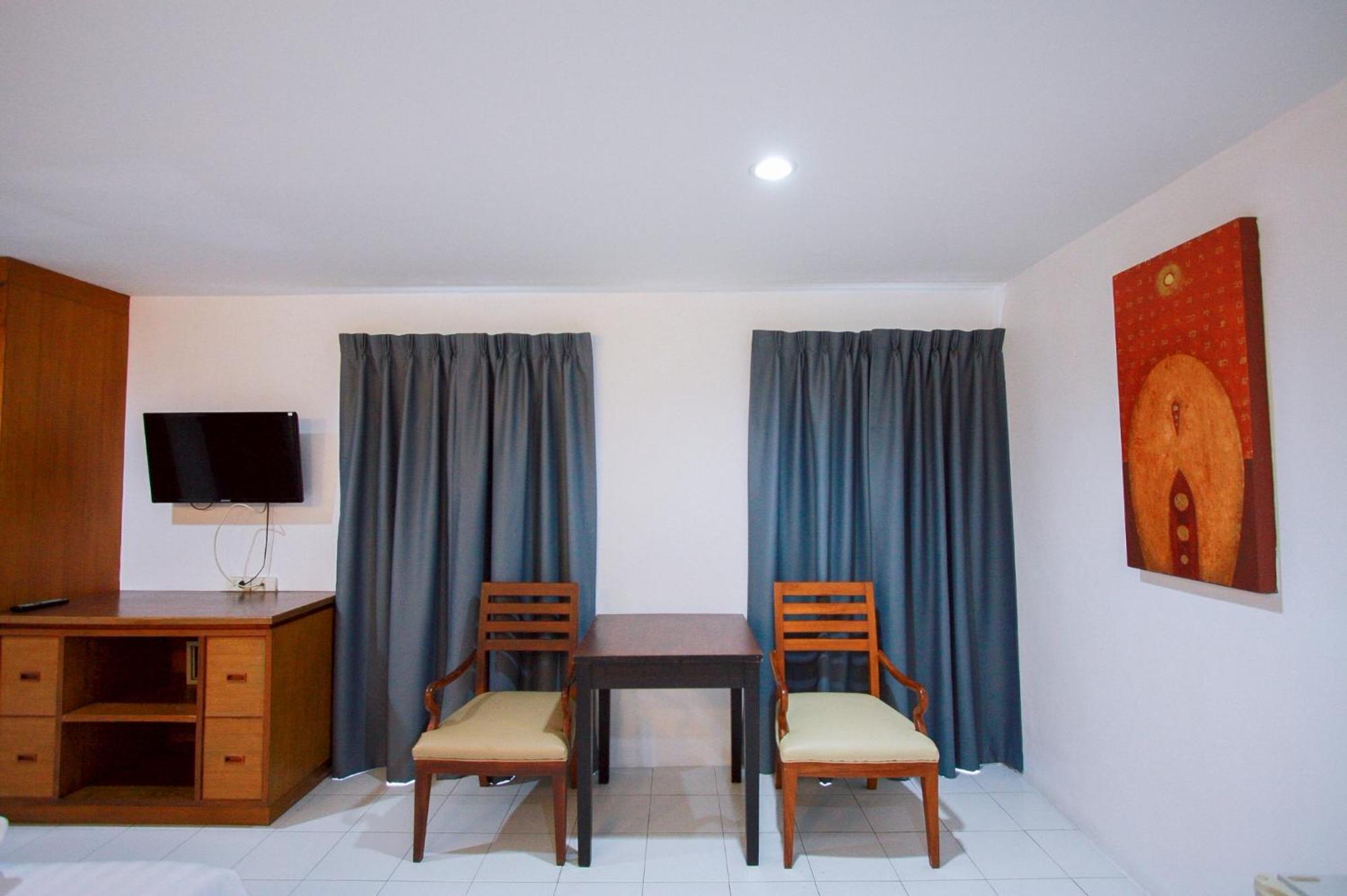18 Coins Budget Hotel Pattaya Pokoj fotografie