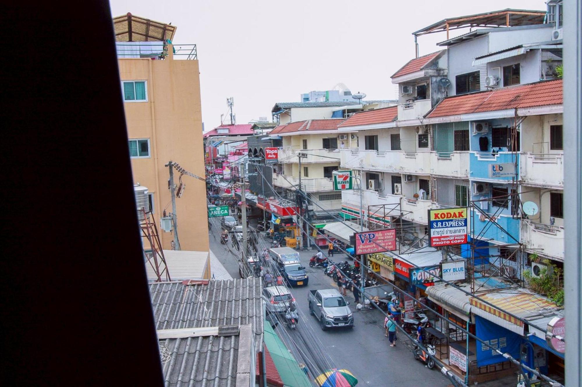 18 Coins Budget Hotel Pattaya Pokoj fotografie