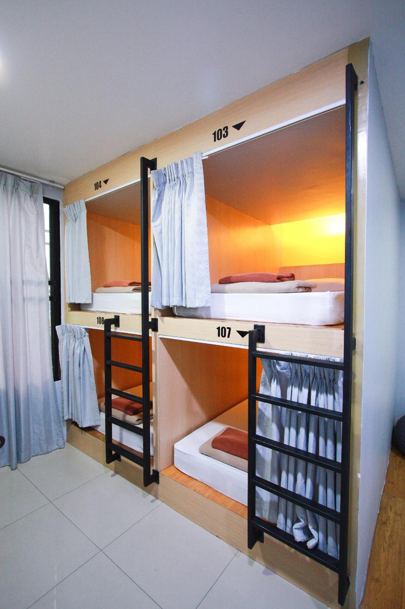 18 Coins Budget Hotel Pattaya Pokoj fotografie