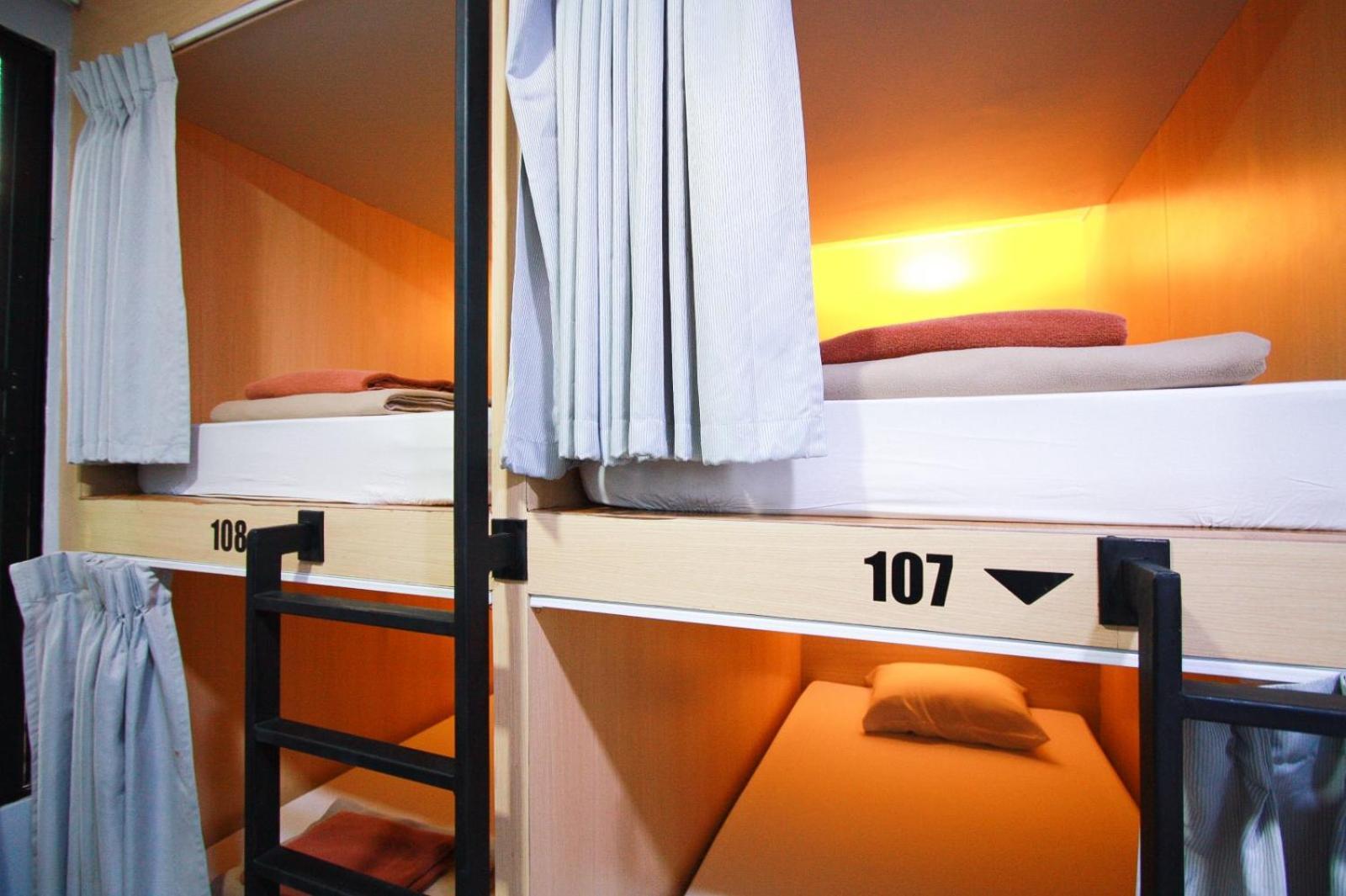 18 Coins Budget Hotel Pattaya Pokoj fotografie